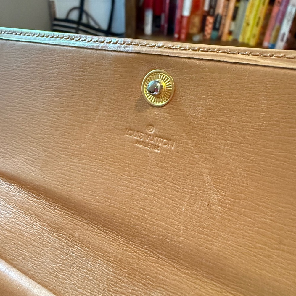 Pre-loved Authentic Louis Vuitton Tan Epi Leather Clutch - Picture 6 of 14